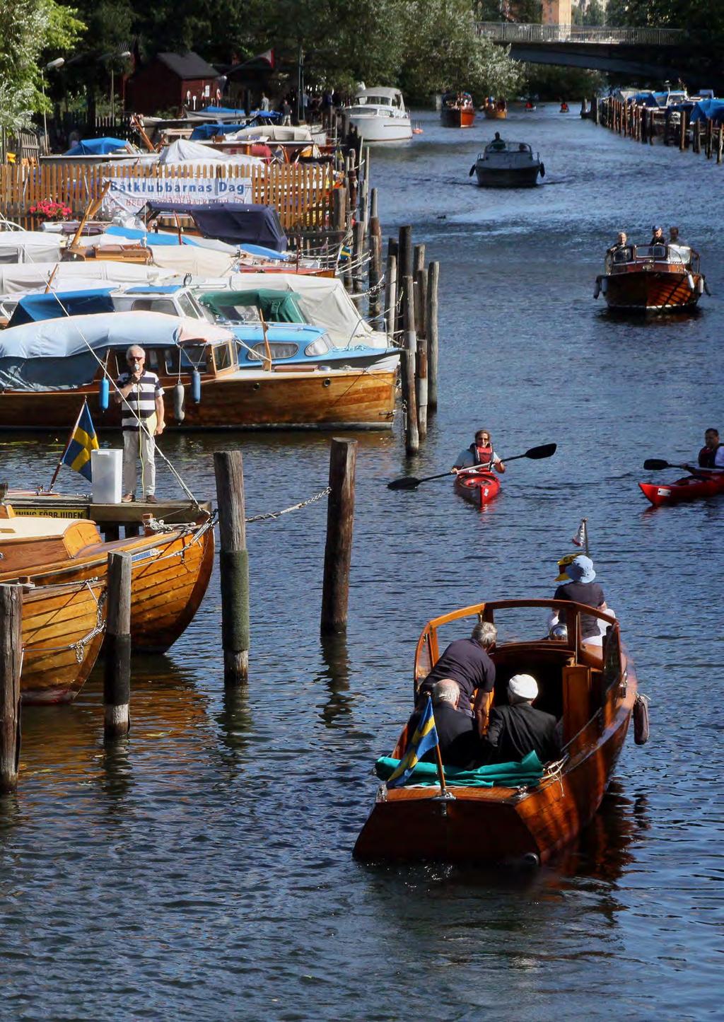 1 000 BÅTKLUBBAR I SVERIGE I Sverige finns det drygt 1 000 båtklubbar. De har tillsammans 250 000 medlemmar. Båtklubbarna finns längs hela vår kust, insjöar och i vattendrag.