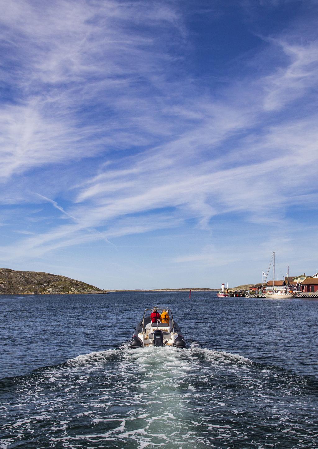 EN HELT NY SERIE RIB-BÅTER FÖR ETT ENKELT BÅTLIV CAPELLI SWE Alla Capelli RIB-båtar levereras med fyrtaktsmotorer från Suzukis utombordarprogram en garanti för att båtupplevelsen börjar i det