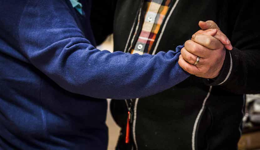 1Ofrivillig ensamhet och social isolering FALL BESKRIVNING NU ÄR JAG DUBBELT ENSAM Aina träffade Sven på en dans sent i livet. De hade båda levt ensamma länge Aina var frånskild och Sven änkling.