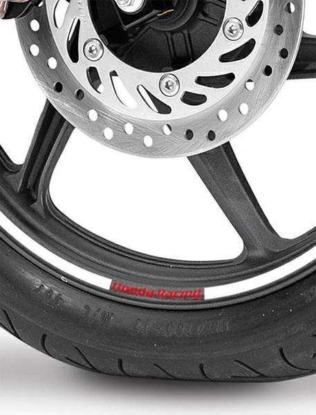 Hjuldekaler - Honda Racing Silver färgade dekaler som "tejpas" runt fälgen för ett sportigare utseende. Artikel nr.