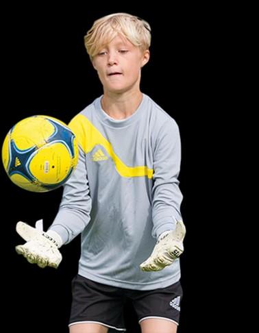 Skadad spelare Om en spelare skadas stoppar domaren spelet direkt. Det gäller oavsett om det är en frisparkssituation eller inte. Ledare får komma in på planen när domaren ger tecken.