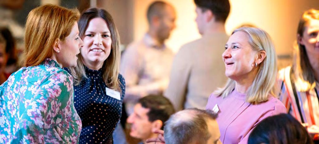 på PL Communication HALLÅ DÄR PERNILLA AXELSSON FRÅN PL COMMUNICATION! Vad betyder nätverk för dig? För mig är det professionella nätverkandet viktigt för att knyta kontakter och göra affärer.