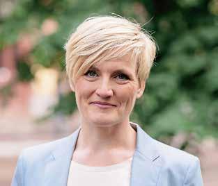 21.4 Sätt fart på stickorna, 5 deltagare En lördag i april ordnades i Hemvrån öppet hus för alla som ville sticka och virka tillsammans med likasinnade och utbyta smarta handarbetstips.