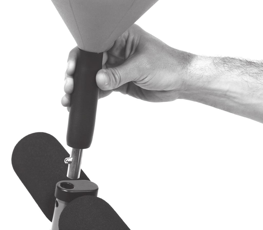 PUNCH CORDS PUNCHING BAG ADJUSTABLE CROSS BAR Pull up metal post and attach locking pin as shown. 1 4) It is recommended that you keep this product on a fitness equipment mat.