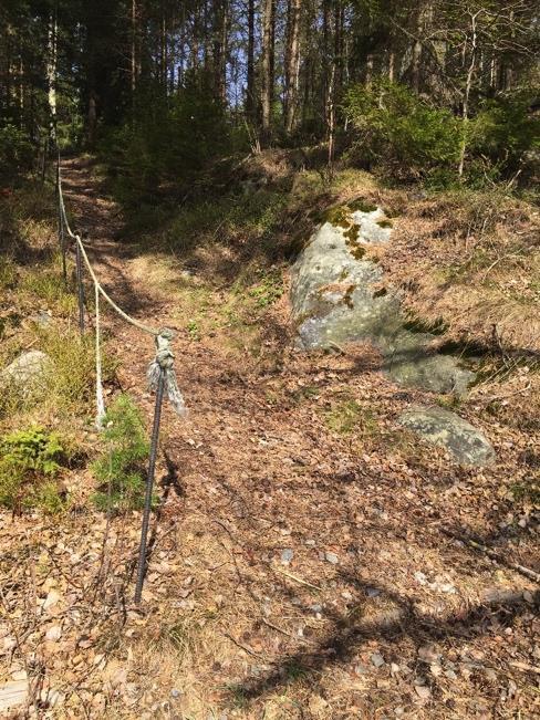 Delar av fasaden byttes ut och de fönster som gick att rädda renoverades. De som var bortom hjälp ersattes med nya i samma stil.