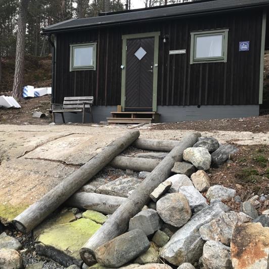 De nyare husen De nyare husen har inte något kulturhistoriskt värde och tillför inte någon förståelse för platsens historia.