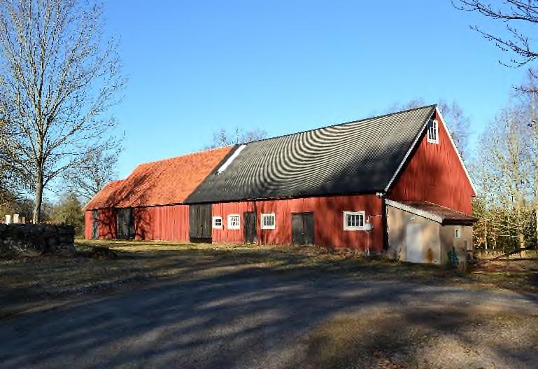 till Skärsjöns strandlinje.