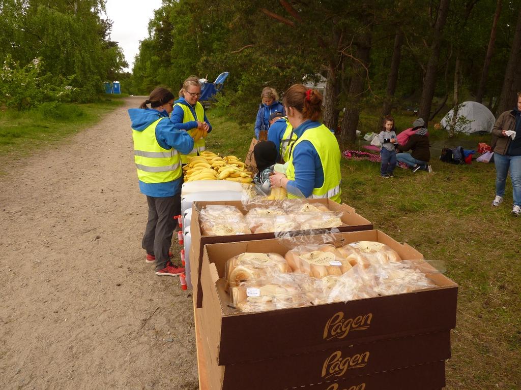 VI ERBJUDER BUSSRESA FÖR MULLE, STRÖVARE, LUFSARE OCH TVM TILL LÄGRET Fredag kl. 17. 00 Bellevue Gård/Foteviken Lördag kl. 8.