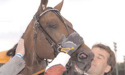 Grupplöpningar Gulddivision (Gr II Nat) Solvalla 7 februari. Lätt bana. 590.000 kr. 2140 m. 1 Bellman Töll 15,1 300.000 39 Ohlsson Ulf 2 Raggaren 15,2 150.000 22 Takter Johnny 3 Gims New Moon 15,4 75.