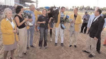 Insatslopp 4-åringar Svenskt Trav Derby (Grupp I, Nat.) Jägersro 5 september. Lätt bana. 3.200.000 kr. 2640 m. 1 Gazza Degato 14,1 1.600.000 145 Horpestad Tom 2 Giant Diablo 14,2 800.
