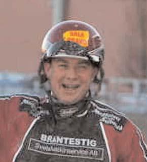 (U) 722 91 19 Andersson Mikael J (F) 924 91 20 Norberg Jan (U) 589 90 21 Olsson Daniel (Ro) 933 90 22 Svensson Claes (Mp) 643 88 23 Eriksson Sören (G) 933 88 24 Bergh Robert (B) 597 85 25 Frick Kajsa