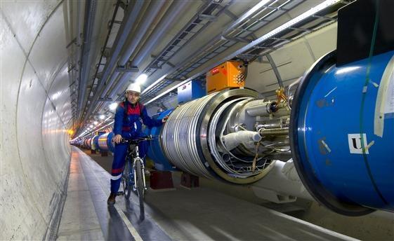 Large Hadron Collider LHC vid