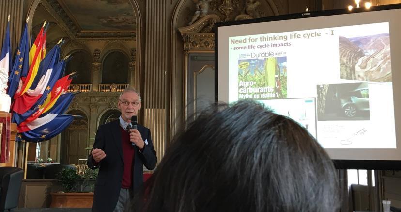 Workshop om livscykelanalyser för förnyelsebar energi, cirkulär ekonomi och regional utveckling Fritz Balkau, LCASRD Group Johanna Pacevicius, AER Fritz Balkau Workshopen gav en bred introduktion