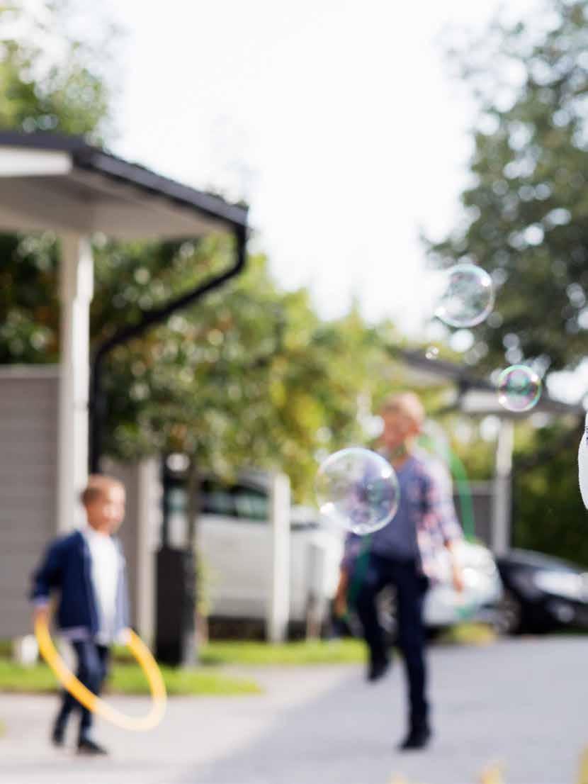 Hållbarhetsredovisning Genom vår storlek och verksamhet har vi stora möjligheter att vara en positiv kraft för kunderna och samhället i stort.