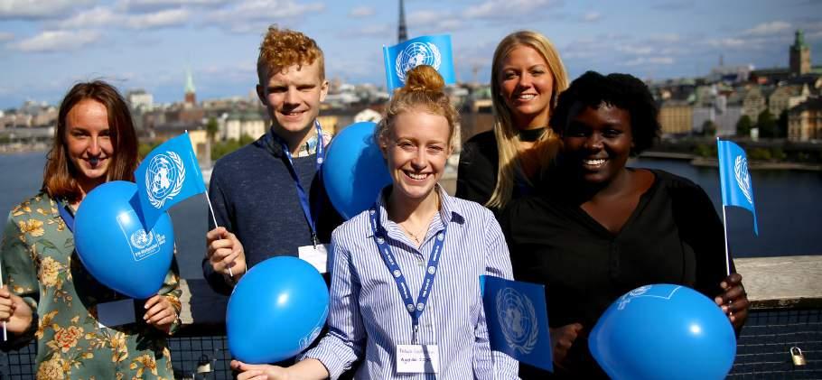 SVENSKA FN-FÖRBUNDET & DE GLOBALA MÅLEN FÖR HÅLLBAR UTVECKLING Foto: Svenska FN-förbundet/Robin Strand OM SVENSKA FN-FÖRBUNDET Svenska FN-förbundet är en civilsamhällesorganisation och en svensk