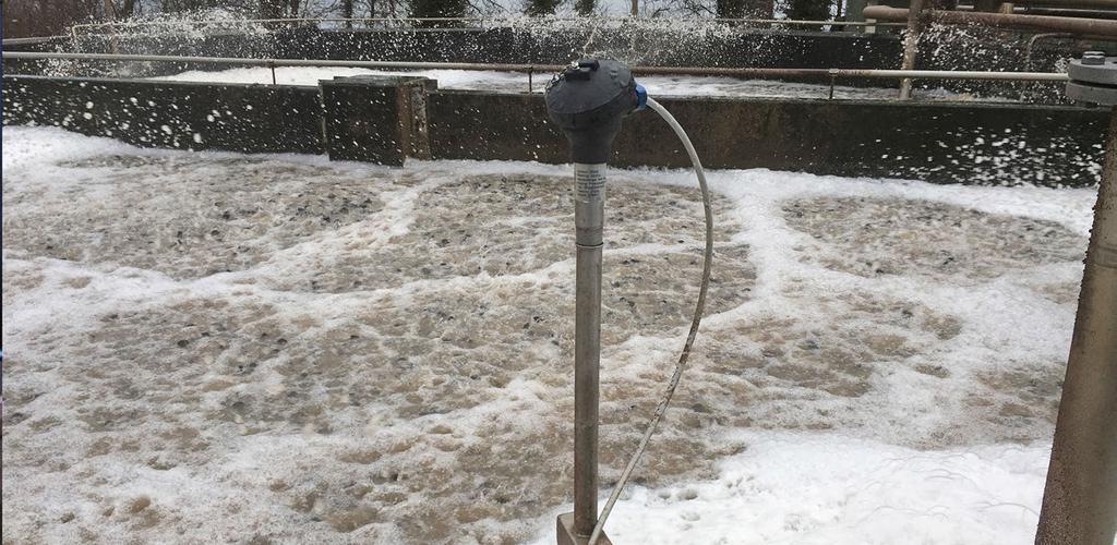 Skumkontroll Detektering o r ri av vattenbaserat skum Detektering vattenbaserat skum Mätning, detektering och reglering av skum SureSense är en a an erad skumde ek eringsu rus ning an kan kopp a i