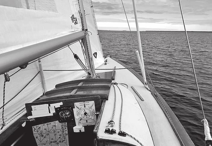 Tonitas färd mot Bottenviken 28 juni 2015 SM-seglingarna i Vindhem var avklarade, nöjd och belåten med att SuSS arrangerat mästerskapsseglingarna på ett förstklassigt sätt!