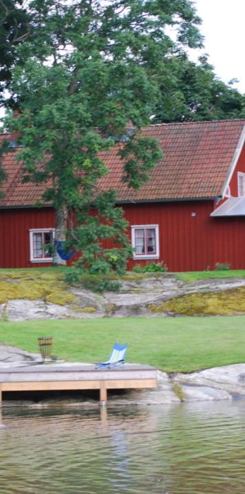 Kommunikation och remiss Alla som kan vara berörda eller ha viktiga upplysningar ska höras Det är myndigheten som hör berörda Berörd= påverkan på dricksvatten, lukt, annans mark m.m. Även om man inte