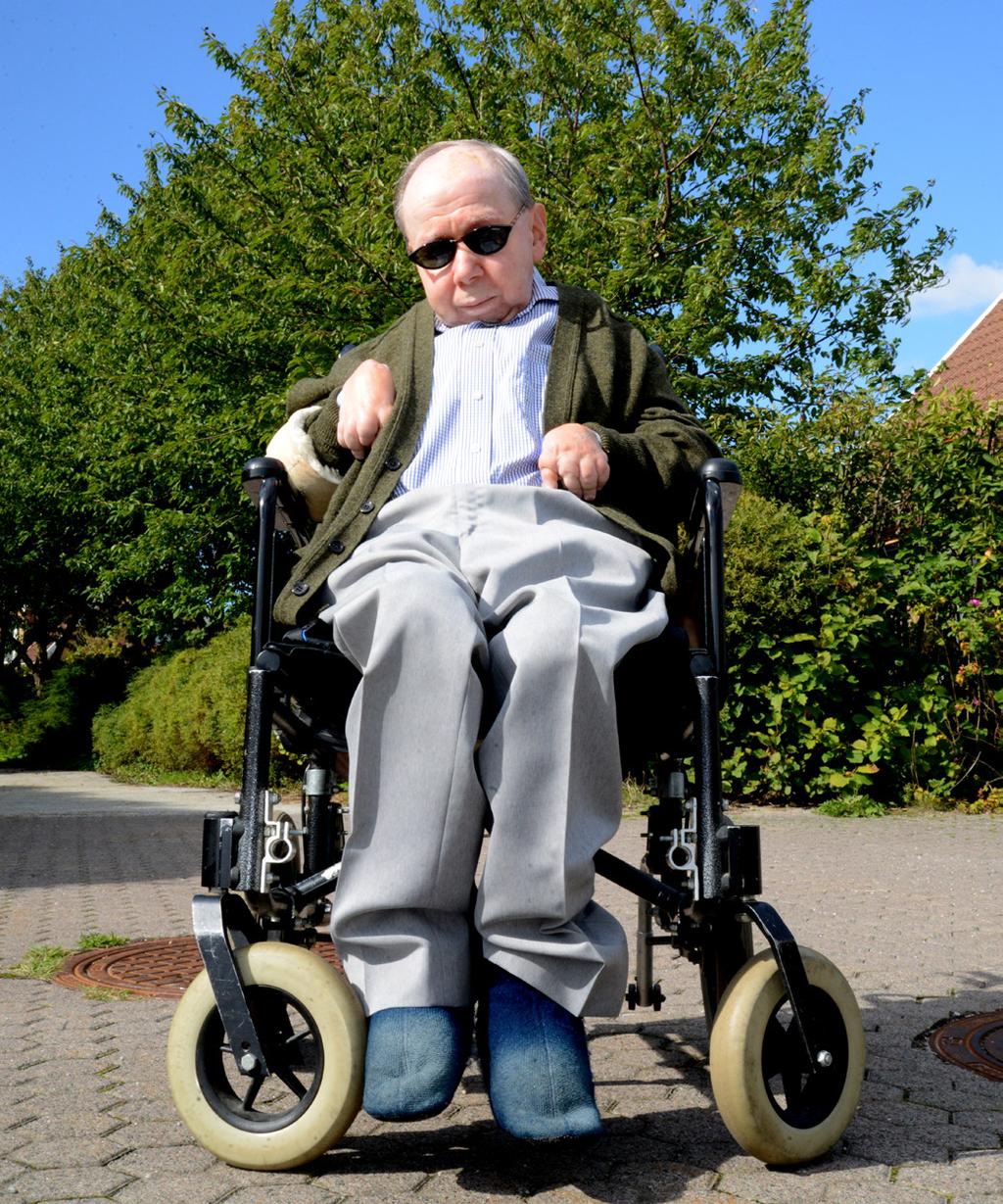 Munhälsobedömning i bostaden I den uppsökande verksamheten ska alla som har intyg om N-tandvård varje år erbjudas en gratis munhälsobedömning hemma i sin bostad.