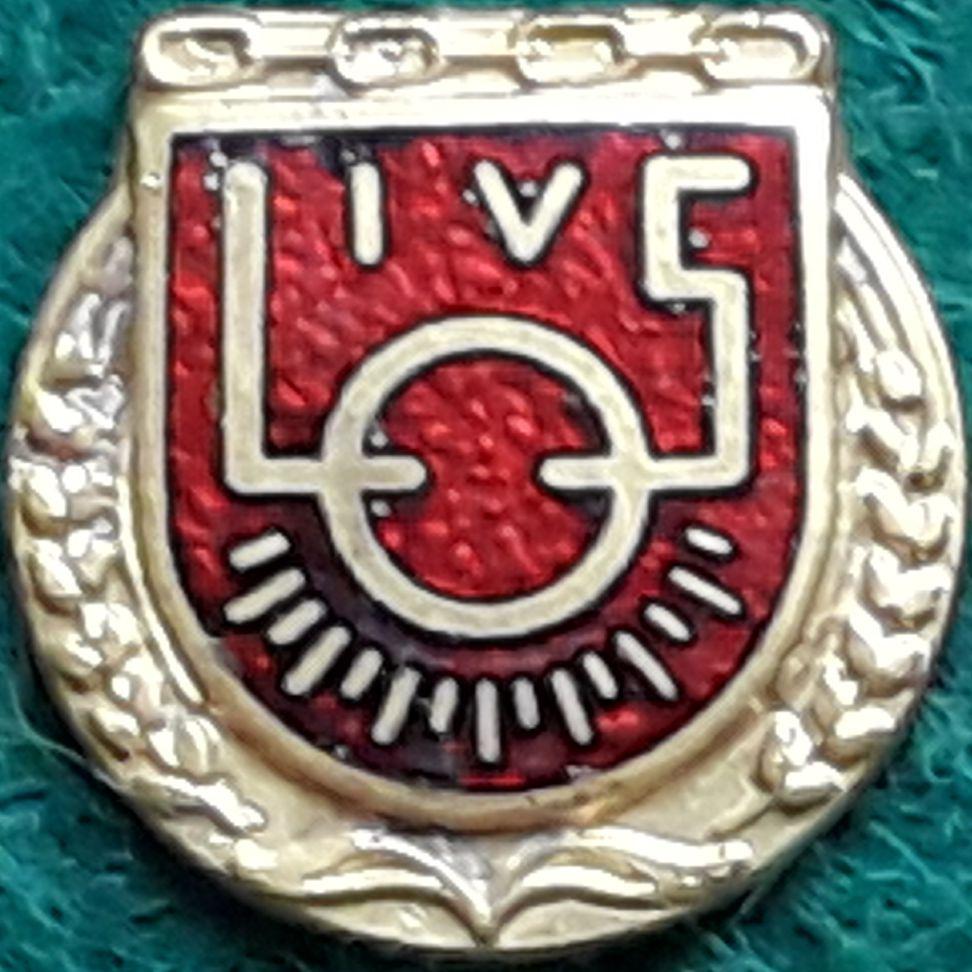 1965 uppgår Svenska