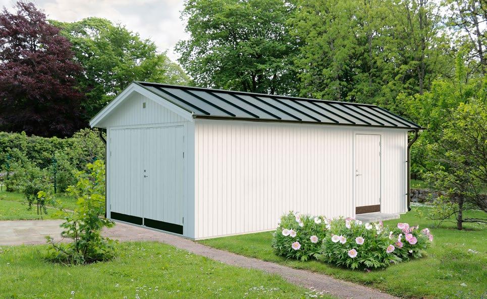 VIBO GARAGE 22 Garaget levereras som monteringssats med färdiga väggmoduler och gavelspetsar. Råspont till tak. Till garaget kan man t.ex. välja isoleringspaket och taksystem Plannja Trend svart inkl.