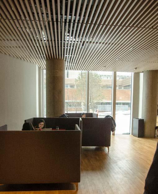 Visionen med arkitekturen har varit att skapa möten och ursprungstanken med hela bygget att samla verksamheten och jobba mer över
