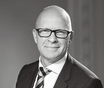 1999 2002 vice koncernchef Gjensidige NOR (VD livbolaget, ordförande Fond- och Kapitalförvaltningsbolaget) 1996 1999 VD Gjensidige Bank AS 1993 1996 VD Elcon Finans AS 1991 1993 vice VD Forenede