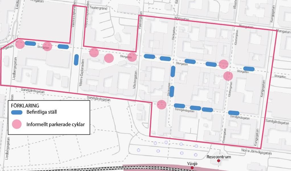 förekommer felparkerade cyklar och cyklar parkerade utanför cykelställen i Växjö centrum.