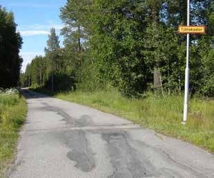 I den södra delen där jordbruksmarken håller på att växa igen är värdet lågt.