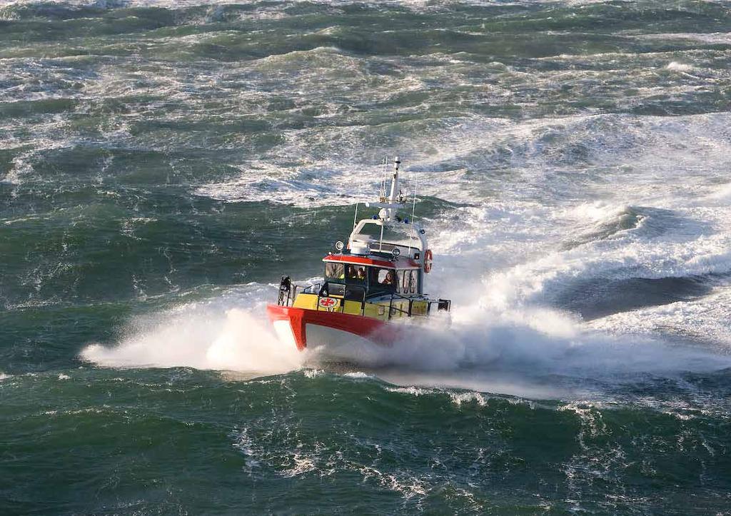 FÖRTÖJ ALLTID FÖR STORM Så lyder en gammal god sjömansregel. Att förtöja en båt på ett säkert sätt kan vara svår även för den erfarne båtägaren.
