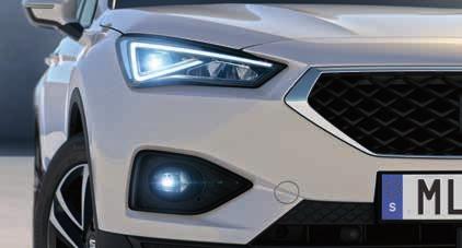 Standardutrustning Säkerhet Bakre parkeringssensorer inklusive optiskt parkeringssystem Farthållare Trötthetsavkänning Krockkuddar för förare och framsätets passagerare