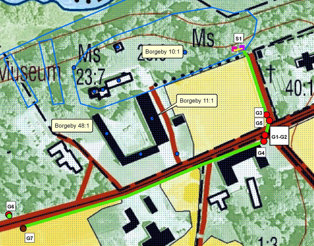 Schaktet som övervakades i samband med nybyggnation av en ny transformatorstation var 1,50-2,00x10,00 meter stort i nordöstlig-sydvästlig riktning. I området fanns sedan tidigare nedgrävd kabel.