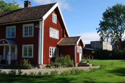 Vi flyttar till Mariagården! Mitt i det centrala Stenungsund ligger Stenunge by.