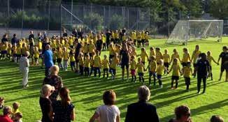 FOTBOLL Hovsta IF fotboll har verksamhet från 5 års ålder för flickor och pojkar upp till herrarnas seniorlag.