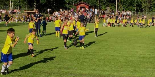 Genom ledarträffar i föreningen och utbildningar i samarbete med SISU och Örebro läns fotbollsförbund blir alla tränare och ledare rustade för sina uppdrag.