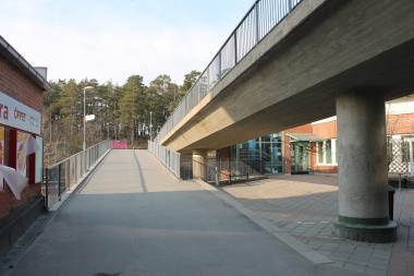 Där bron delar sig är det förbjudet och ej