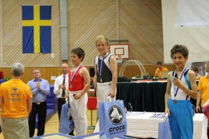 Felix vann Frivolten Cup i Herrljunga 2011-06-07 23 finalplatser och 4 medaljer skrapade Sveriges tramplinhoppare ihop efter helgens internationella tävlingar i Herrljunga.
