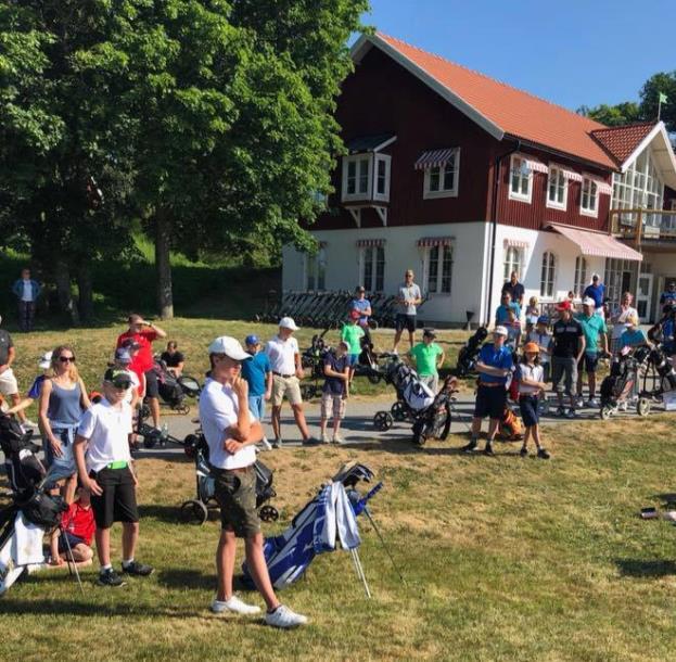 Golfgrabb STHLM Golfgrabb STHLM fortsätter sin populära satsning inom SGDF/Spelarutveckling och vänder sig till pojkar mellan 11 15 år.