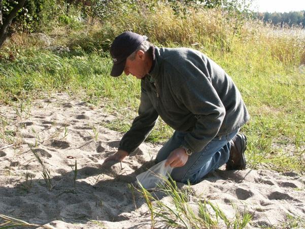 Här gällde det att ösa sand i påsen och komma så nära 666gram som möjligt! Inte helt lätt, att väga något som är tungt är lättare men att ösa i sand som har en lägre vikt kräver sin man.