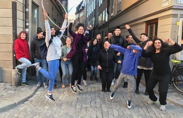 Mäster Olofsgården är en av Stockholms sex hemgårdar och bedriver en aktiv verksamhet mitt i Gamla stan med fokus på kultur, socialt engagemang.