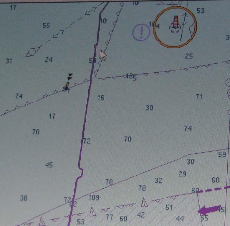 Bild 6. Ett utdrag från det elektroniska sjökortet på LED ZEPPELINs dator. Åtgärderna efter olyckan BIRKA CARRIER anropade LED ZEPPELIN på VHF kanal 16, och utredde ifall lustjakten behövde assistans.