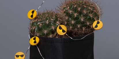 S STRING EMOJI with battery 10 LED 1 string x 90 cm NEW 728-09 HAPPY EAN