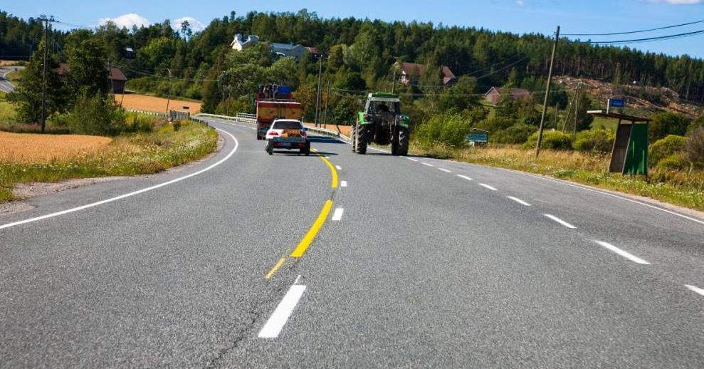 Vägtrafiklagen moderniseras Smidigare lagstiftning och förbättrad trafiksäkerhet Lagen är beredd i samråd och med tanke på framtiden Vad händer härnäst? Vägtrafiklagen träder i kraft den 1 juni 2020.