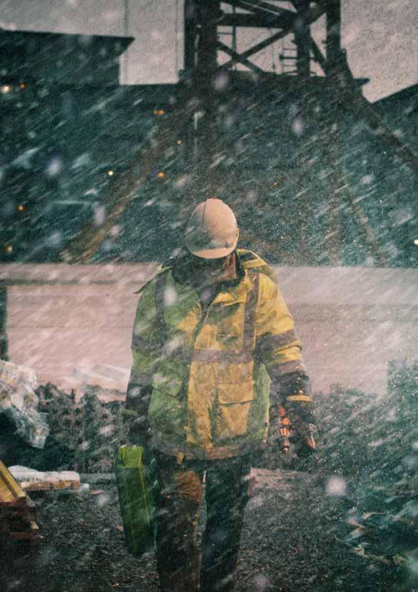 20 21 Trälim Ute VATTENBASERAT OCH FUKTTÅLIGT Traditionellt vitlim Vattenbaserat I fuktskyddad miljö - fuktklass D3 Lätt att applicera Fungerar på de flesta trämaterial Sätts i press i minst 30