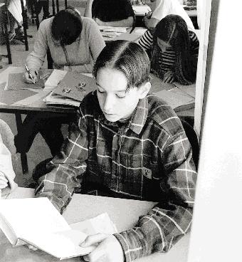 3 Grundskolan Enligt skollagen är alla i Sverige bosatta barn mellan 7 och 16 år skolpliktiga.