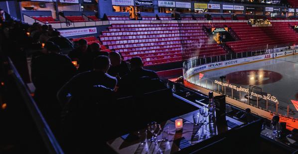 Mat och hockey På terrassens övre etage sitter du i händelsernas centrum vid våra bästa platser i arenan. Vid ett bord ute i arenan känner du stämningen och har en fantastisk utsikt över matchen.