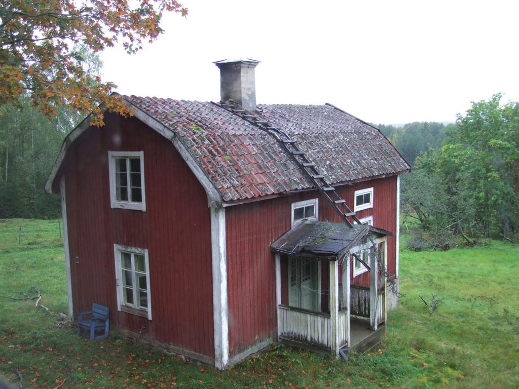 Kulturhistoriskt värde Byggnaderna på Sandäng utgör en delvis bevarad gårdsstruktur. Gården har en ålderdomlig prägel i och med att byggnaderna ligger samlade kring ett äldre och ett yngre bostadshus.