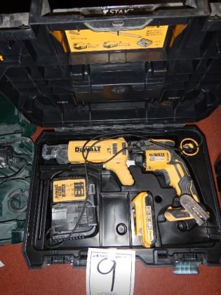 Batteridriven skruvautomat DeWalt