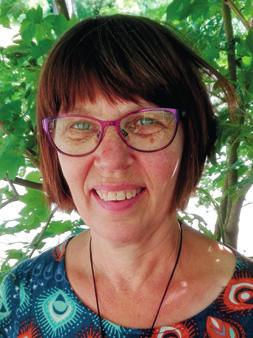 Kyrkoherde Ann-Mari Audas-Willman (*) tfn 06 344 0218,