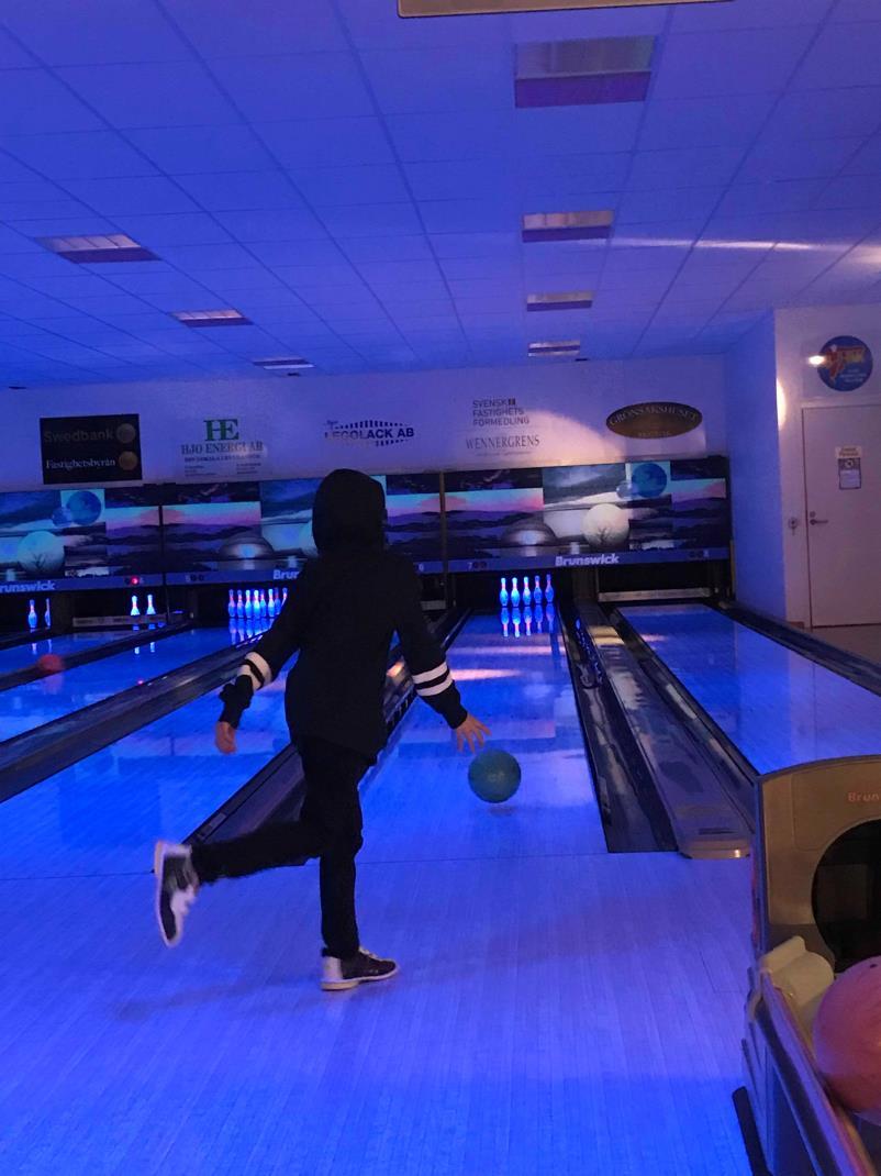 Traditionsenlig bowling med Hjobygdens OK FOTON: ANN-KRISTIN JANSSON Bowling med Hjobygdens OK Söndagen den 21